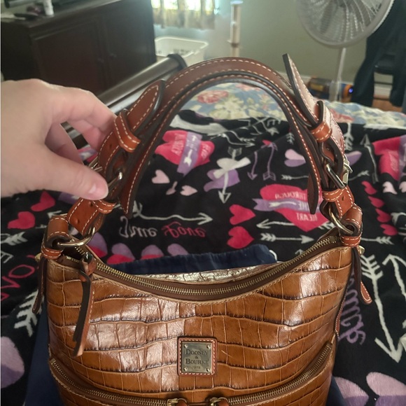 Vintage Embossed Leather Dooney & Bourke with dust bag. Medium purse 12x 16 - Picture 2 of 13
